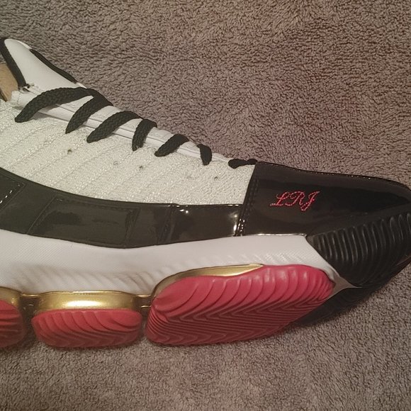 Lebron 16 'Remix' - Picture 4 of 8